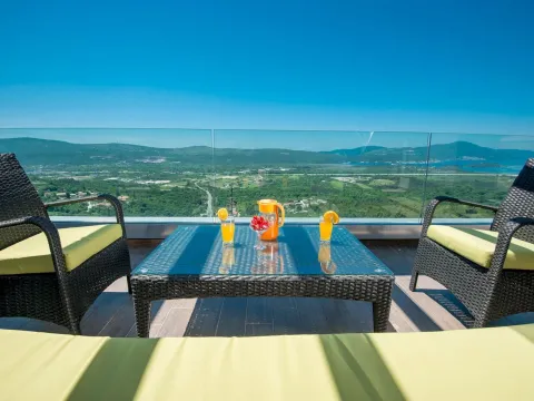 Izdavanje, kuća, 310m², Kavač, Kotor - image 24