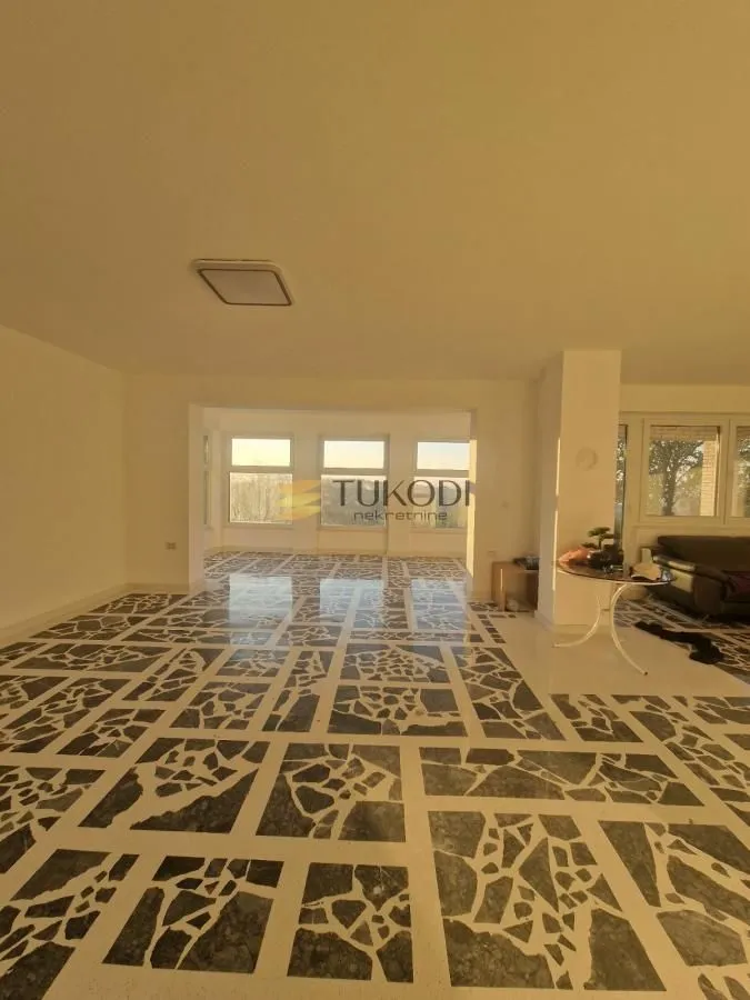 Prodaja, kuća, 550m², Sremska Kamenica, Petrovaradin