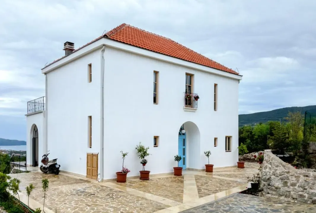 Prodaja, kuća, 353m², Ratiševina, Herceg Novi