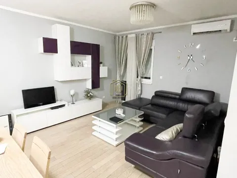 Izdavanje, dvosoban stan, 70m², Zagorič, Podgorica