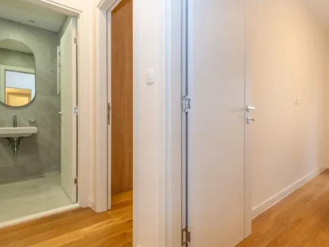 Rent, two bedroom apartment, 72m², Central Point, Podgorica - image 8