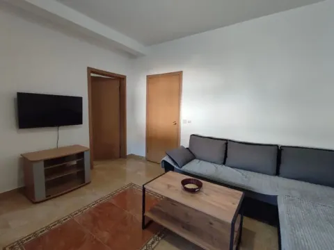 Rent, one bedroom apartment, 40m², Šušanj, Bar - image 3