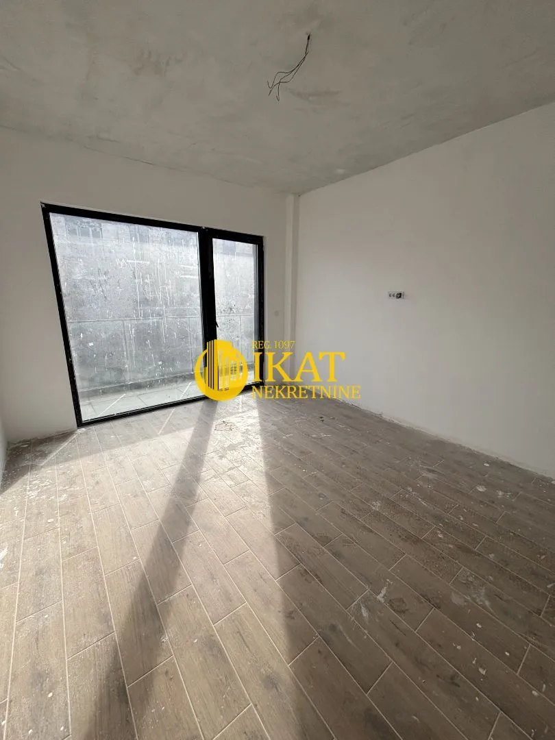 Prodaja, trosoban stan, 98m², Alibunar, Srbija