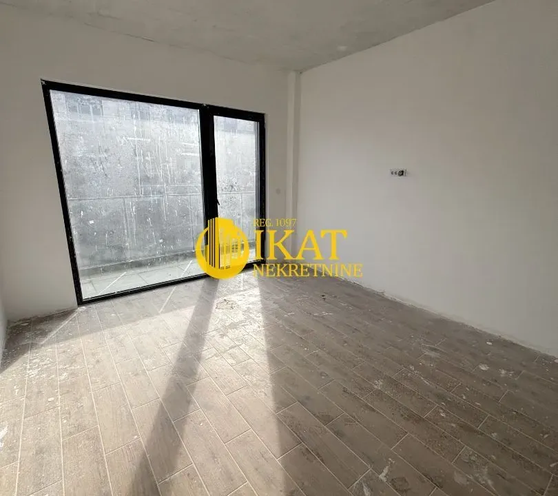 Prodaja, trosoban stan, 98m², Alibunar, Srbija