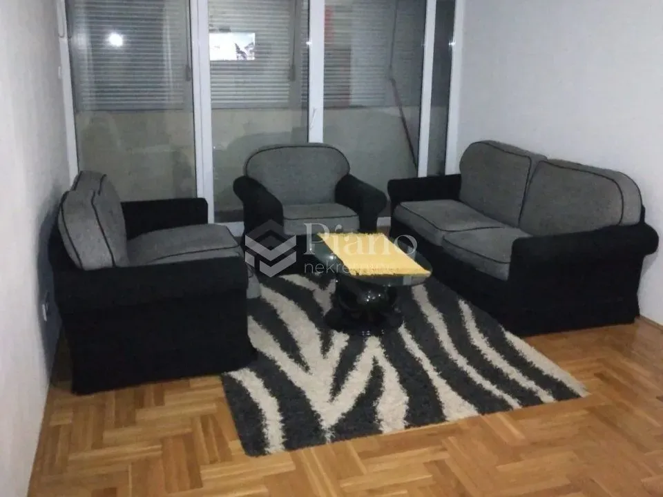 Izdavanje, jednosoban stan, 42m², Podgorica, Crna Gora