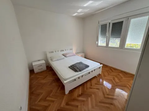 Rent, house, 100m², Dalmatinska ulica, Podgorica - image 9