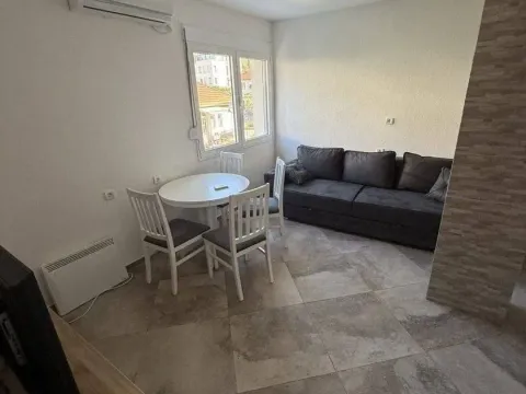 Prodaja, dvosoban stan, 52m², Centar, Tivat - image 9