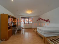 Rent, house, 250m², Zvezdara Sve Podlokacije, Beograd - image 6