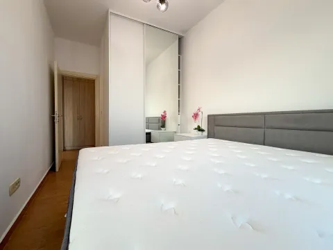 Sale, one bedroom apartment, 52m², Bečići, Budva - image 9