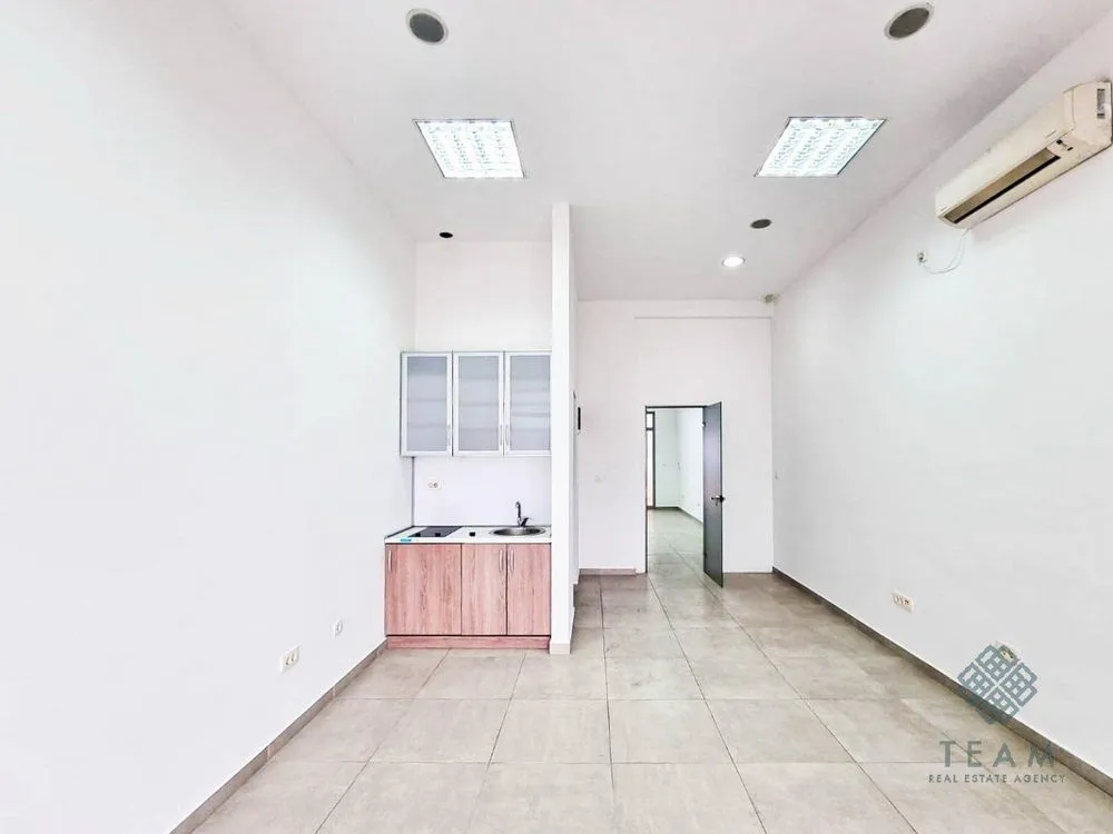 Rent, office space, 101m², Tološka šuma, Podgorica