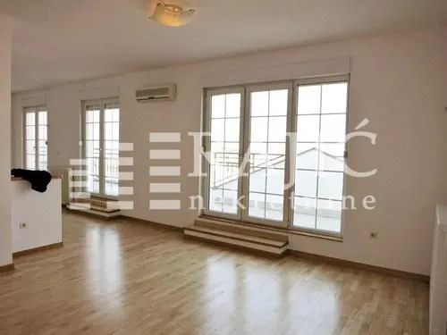 Rent, office space, 155m², Kalemegdan, Beograd