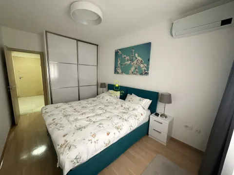 Sale, three bedroom apartment, 72m², City Kvart, Podgorica - image 5