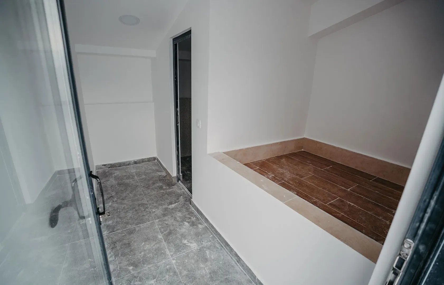 Izdavanje, ugostiteljski objekat, 1600m², Budva, Crna Gora
