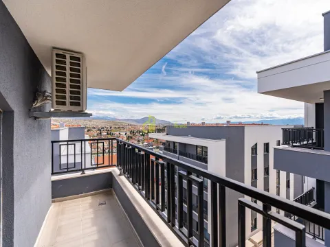 Prodaja, trosoban stan, 102m², Gorica C, Podgorica - image 17