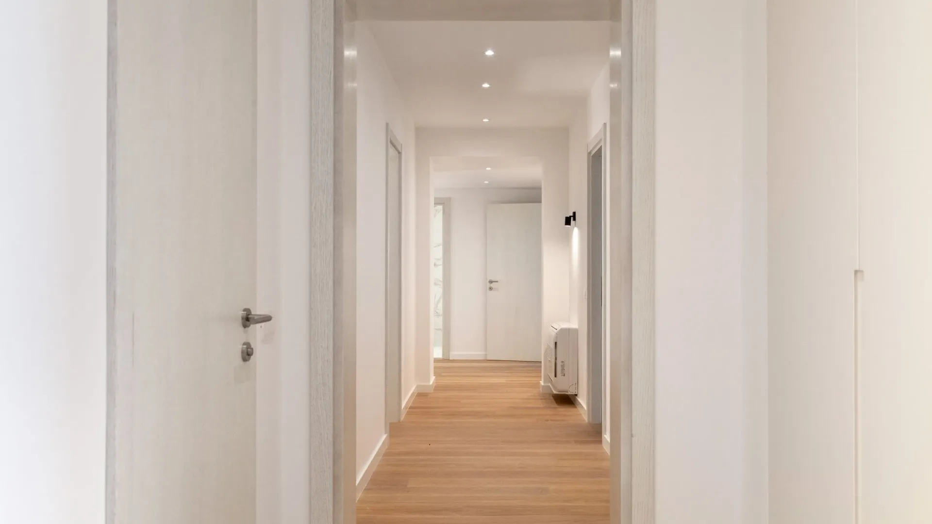 Sale, five bedroom apartment, 253m², Kotor, Crna Gora