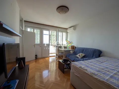 Prodaja, dvosoban stan, 65m², Centar, Podgorica - image 1