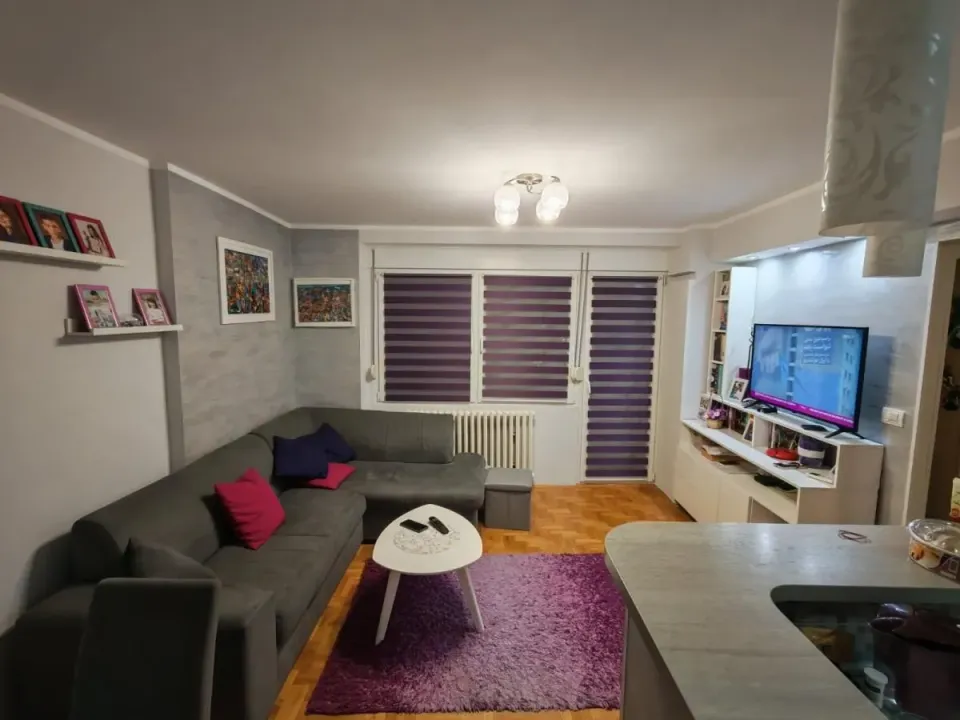 Prodaja, trosoban stan, 71m², Novo naselje, Novi Sad