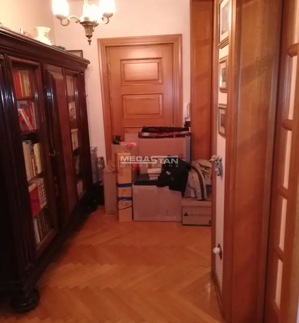 Sale, four bedroom apartment, 164m², Stari Grad, Beograd