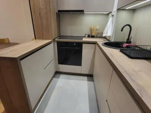 Stan in Južni Bulevar