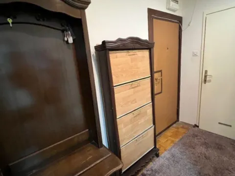 Izdavanje, stan, 85m², Centar, Bar - image 2