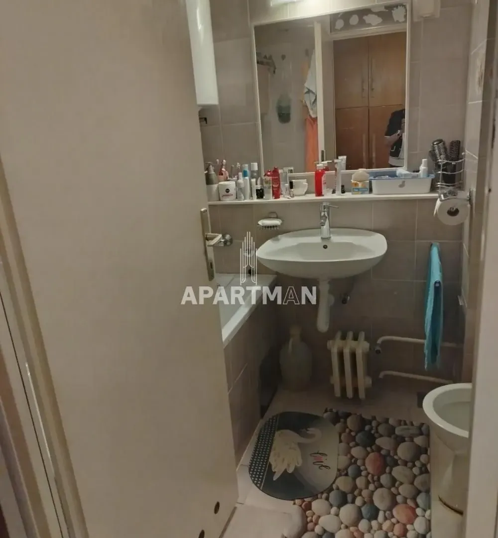 Prodaja, trosoban stan, 73m², Novi Beograd Blok 72, Novi Beograd Sve Podlokacije
