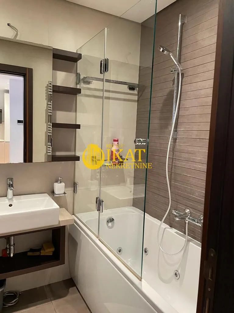 Rent, one bedroom apartment, 60m², Novi Beograd Sve Podlokacije, Beograd