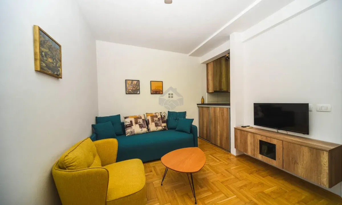 Izdavanje, stan, 25m², Vezirov Most, Podgorica