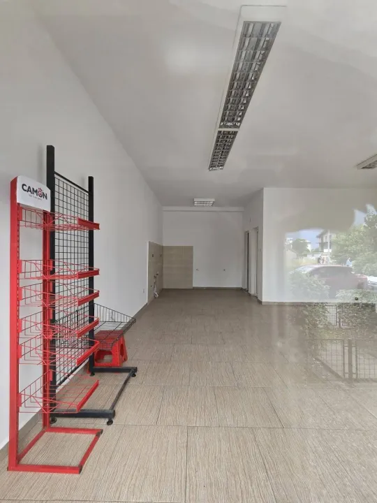 Rent, office space, 41m², 1 maj, Podgorica