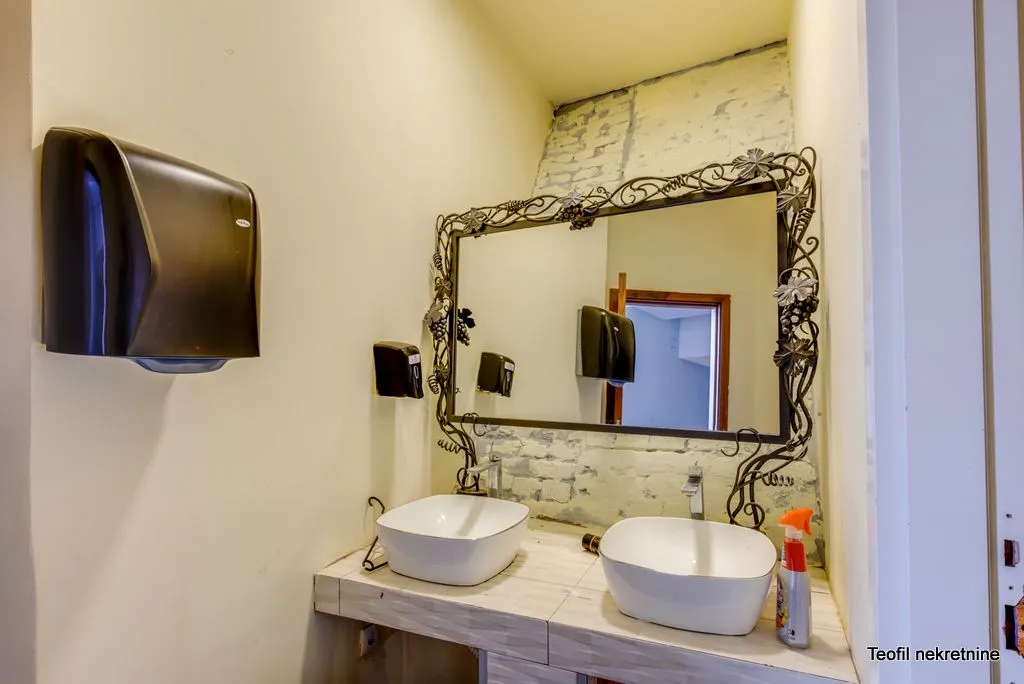 Rent, office space, 300m², Zemun Kej, Zemun Sve Podlokacije