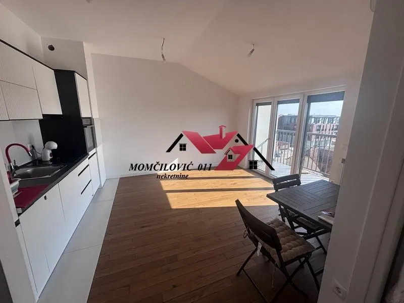 Prodaja, dvosoban stan, 39m², Surčin (mesto), Surčin