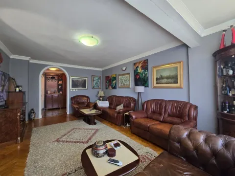 Prodaja, trosoban stan, 97m², Centar, Nikšić - image 4
