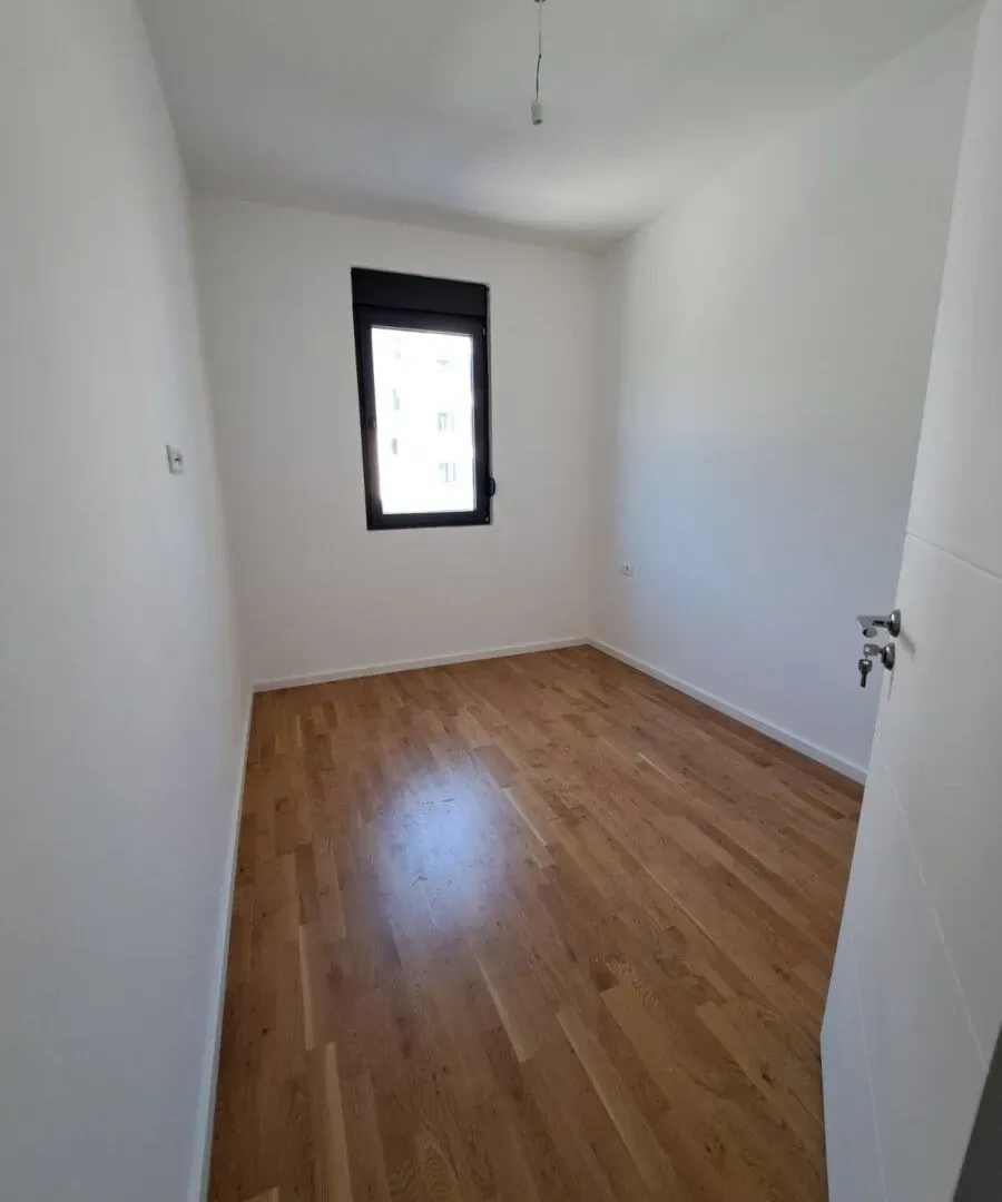 Prodaja, dvosoban stan, 64m², Tološi, Podgorica