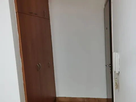 Izdavanje, jednosoban stan, 44m², Vezirov Most, Podgorica - image 3