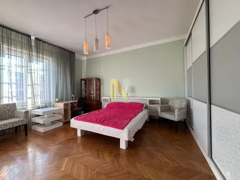 Izdavanje, trosoban stan, 113m², Centar, Novi Sad - image 13
