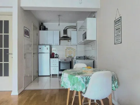 Prodaja, kuća, 44m², Blok 6, Podgorica - image 4