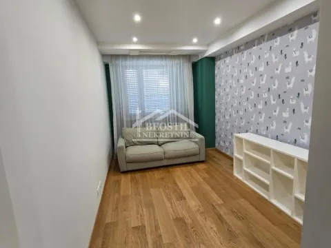 Izdavanje, trosoban stan, 90m², Novi Beograd Sve Podlokacije, Beograd - image 8