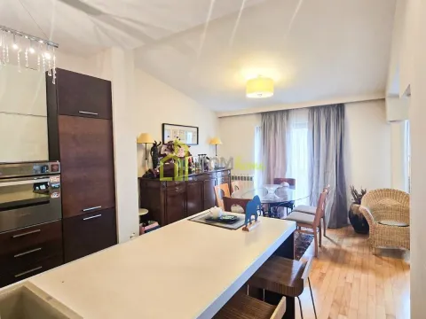 Izdavanje, trosoban stan, 122m², Gorica C, Podgorica - image 4