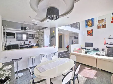 Sale, house, 300m², Budva, Crna Gora - image 9