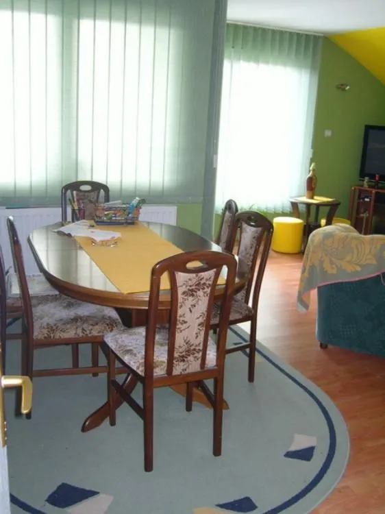 Prodaja, kuća, 200m², Kolonija, Jagodina