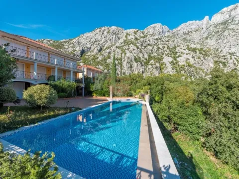 Prodaja, kuća, 148m², Kotor, Crna Gora