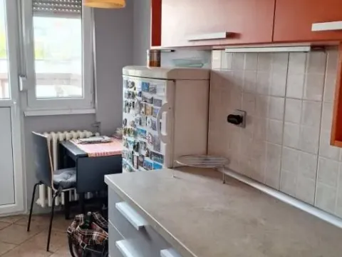 Izdavanje, trosoban stan, 78m², Stari grad, Novi Sad - image 2