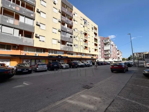 Rent, one bedroom apartment, 40m², Ljubović, Podgorica - image 14