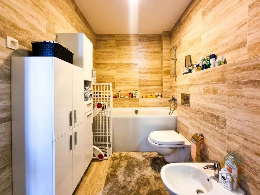 Sale, three bedroom apartment, 156m², Kostanjica, Kotor