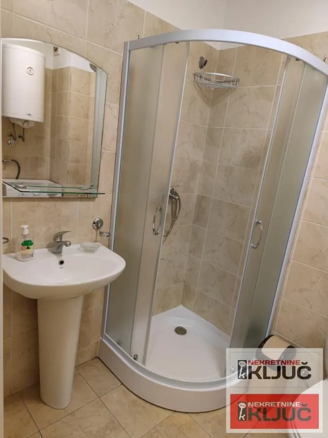 Izdavanje, garsonjera, 29m², Spens, Novi Sad Sve Podlokacije