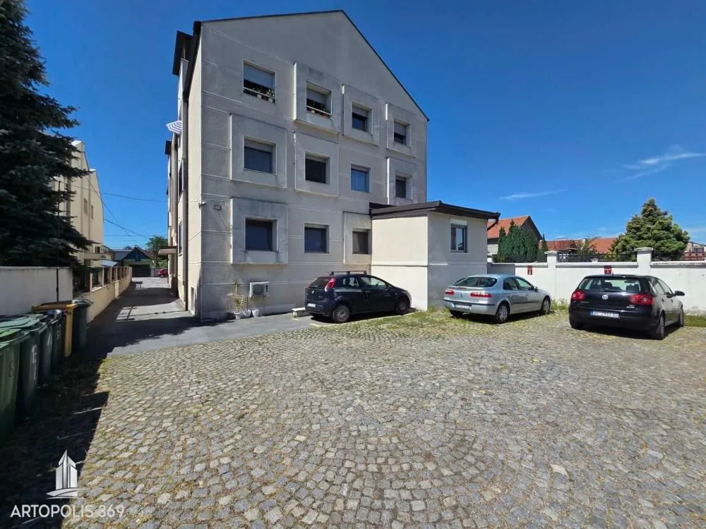 Prodaja, trosoban stan, 55m², Batajnica, Beograd