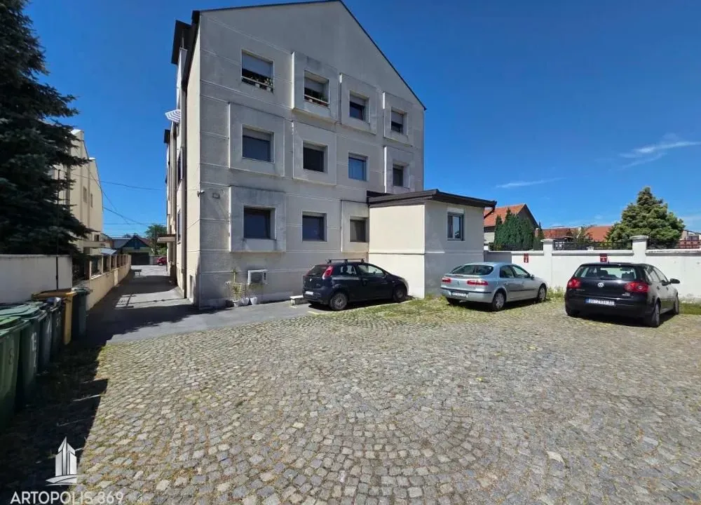 Sale, three bedroom apartment, 55m², Batajnica, Beograd