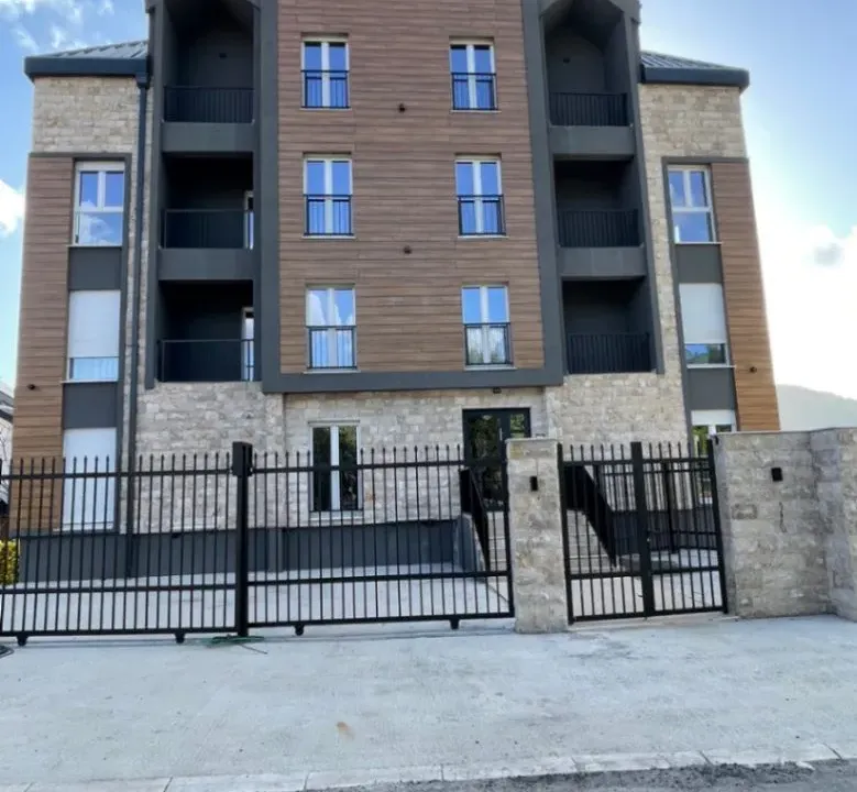 Prodaja, jednosoban stan, 44m², Centar, Kolašin