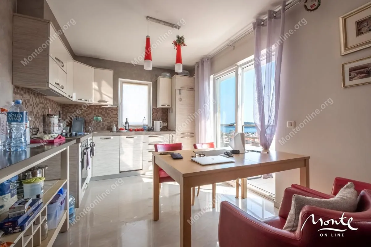 Sale, two bedroom apartment, 76m², Lazi, Budva