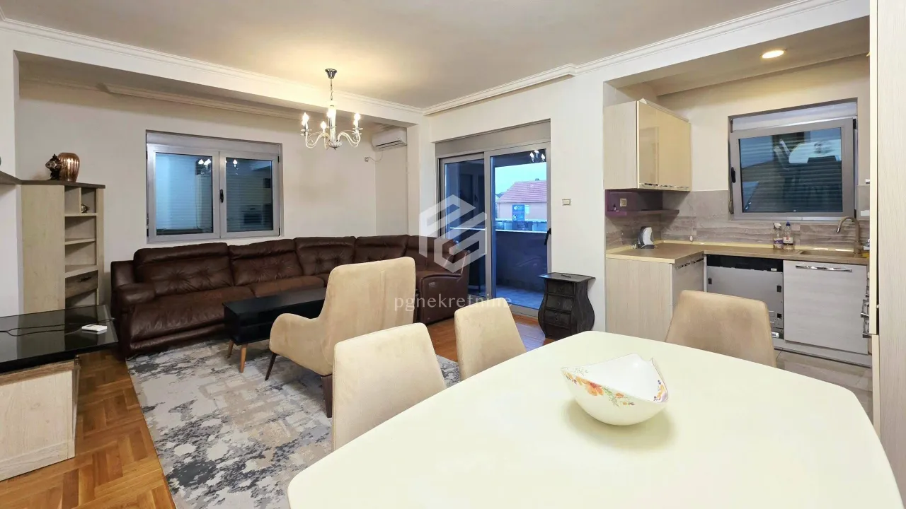 Prodaja, dvosoban stan, 76m², Stari Aerodrom, Podgorica