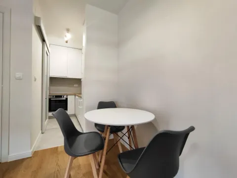 Izdavanje, garsonjera, 33m², Central Point, Podgorica - image 2